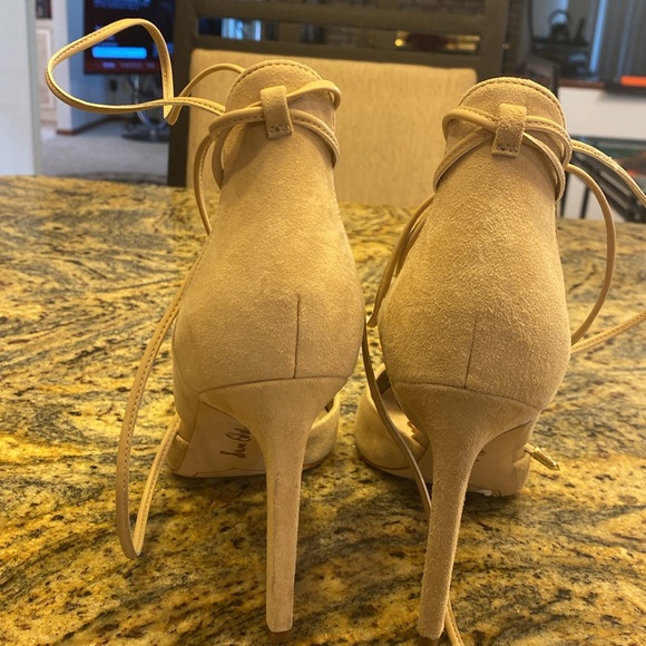 NWOB Sam Edelman,💯% genuine/leather suede,4” heel, almond shade,pictures below. - Picture 4 of 11